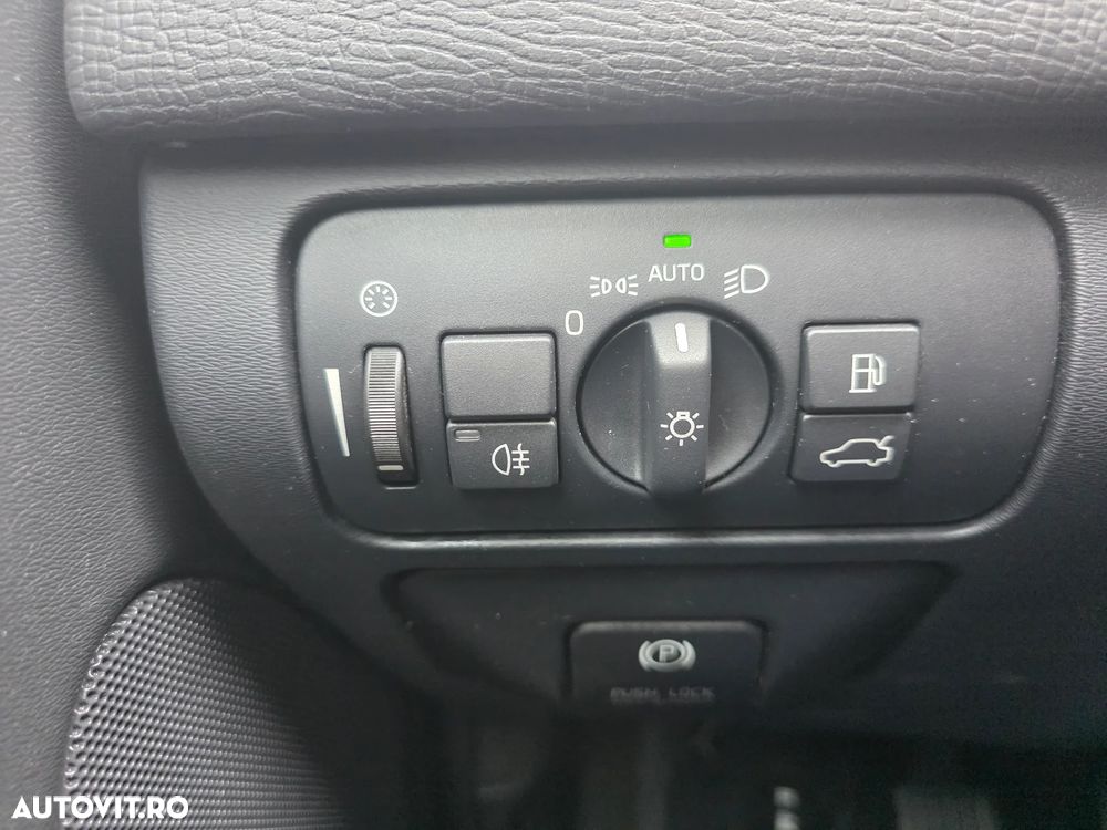 Volvo XC 60 D5 AWD Edition Pro - 16