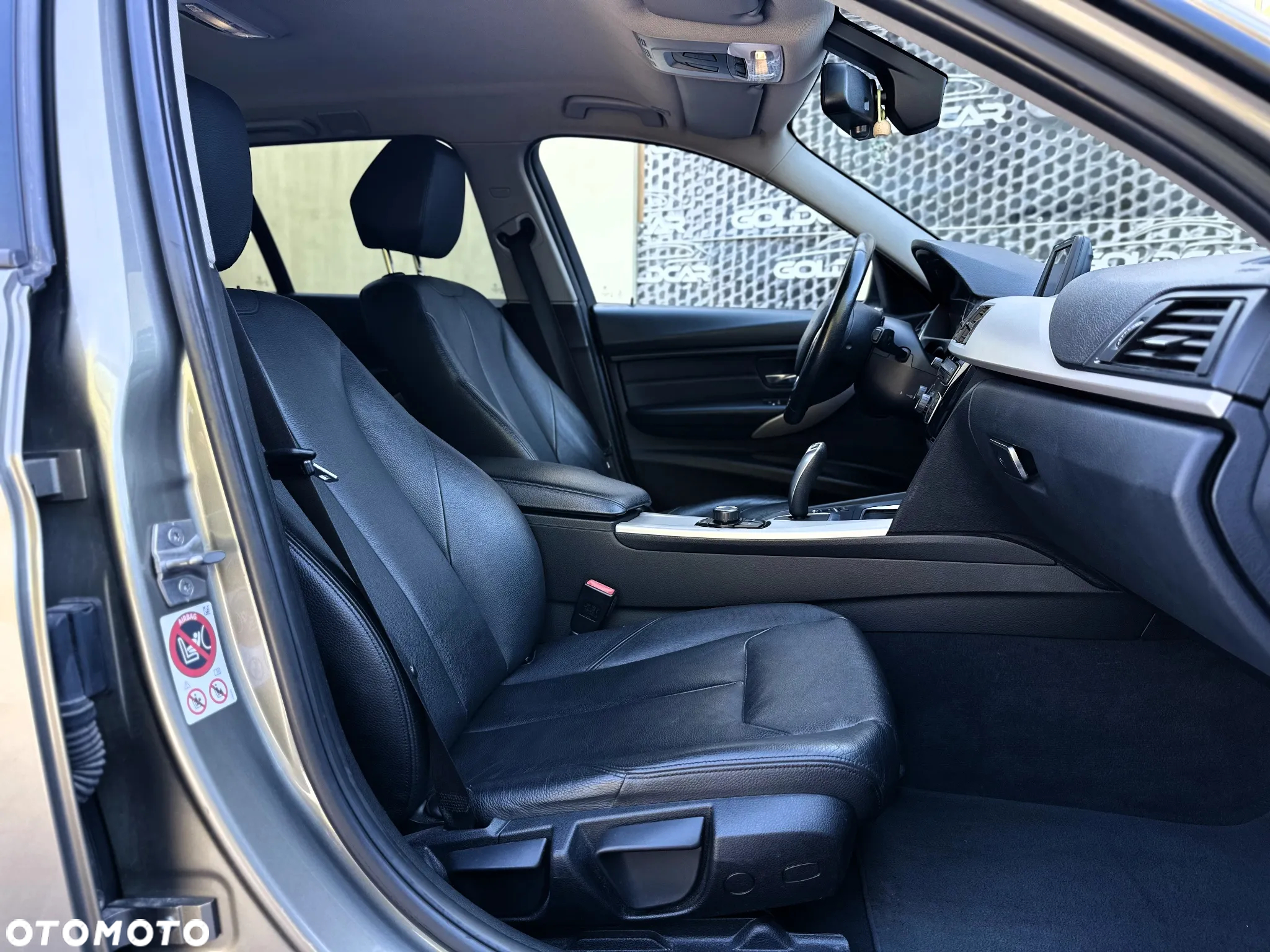 BMW Seria 3 320i GPF xDrive Luxury Line - 13
