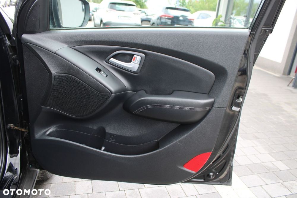 Hyundai ix35 2.0 CRDi 4WD Automatik Premium - 24