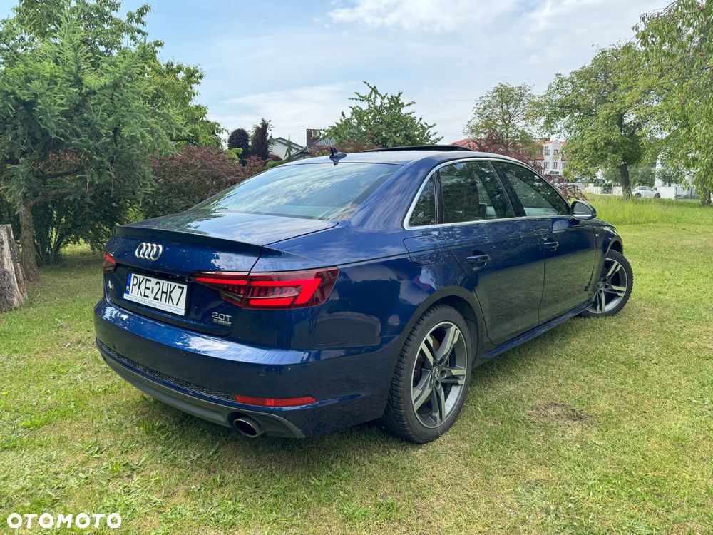 Audi A4 - 1
