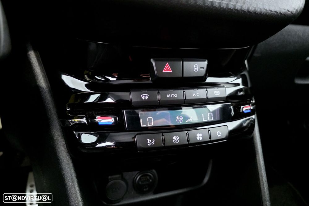 Peugeot 208 1.2 PureTech GT Line - 21