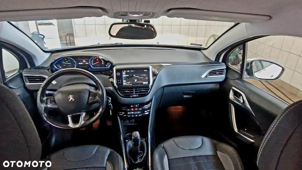 Peugeot 2008 1.6 e-HDi Allure S&S - 8