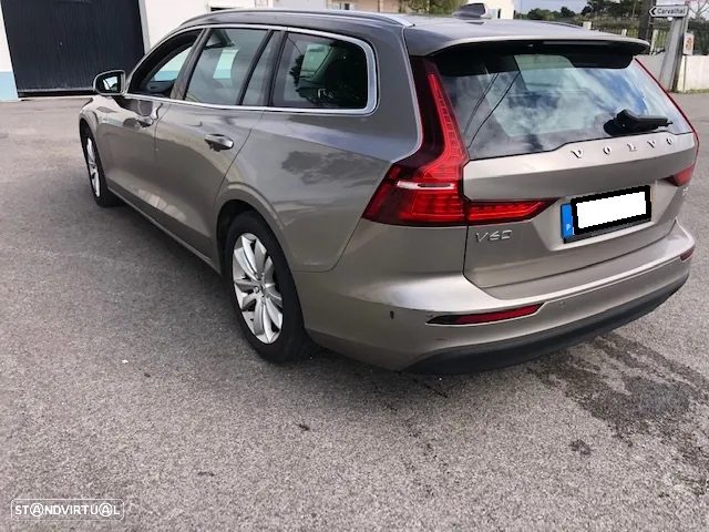 Volvo V60 2.0 D3 Momentum - 19
