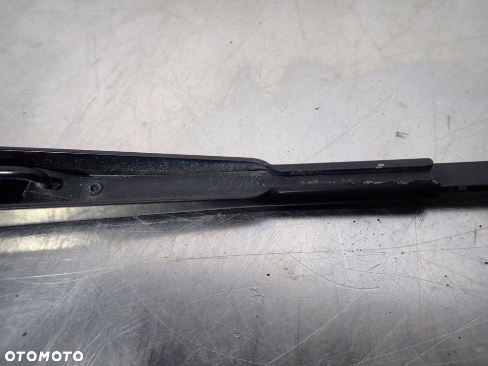 RAMIĘ WYCIERACZKI PRZÓD LEWE MITSUBISHI LANCER VIII - 4