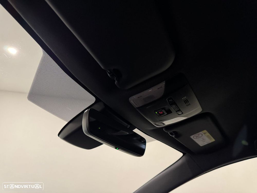 Toyota Corolla 1.8 Hybrid Exclusive - 51
