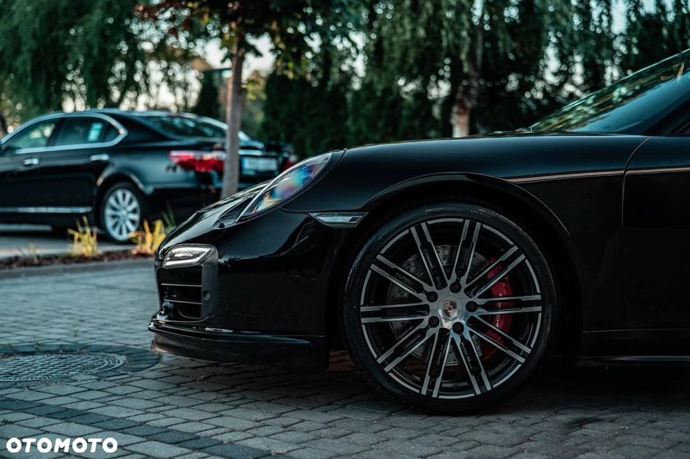 Porsche 911 Turbo - 23