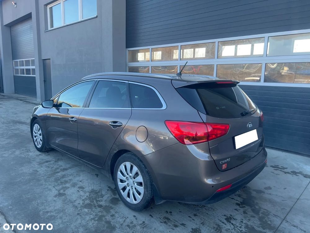 Kia Ceed Cee'd 1.6 GDI L - 3