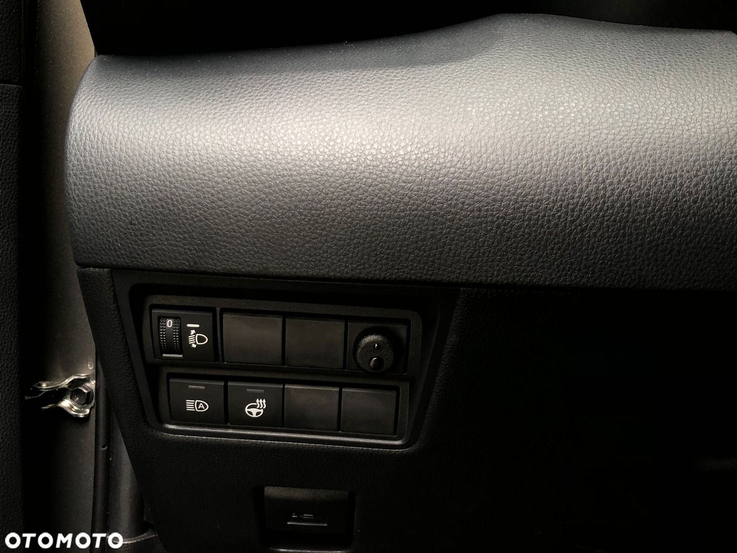 Toyota Yaris - 33