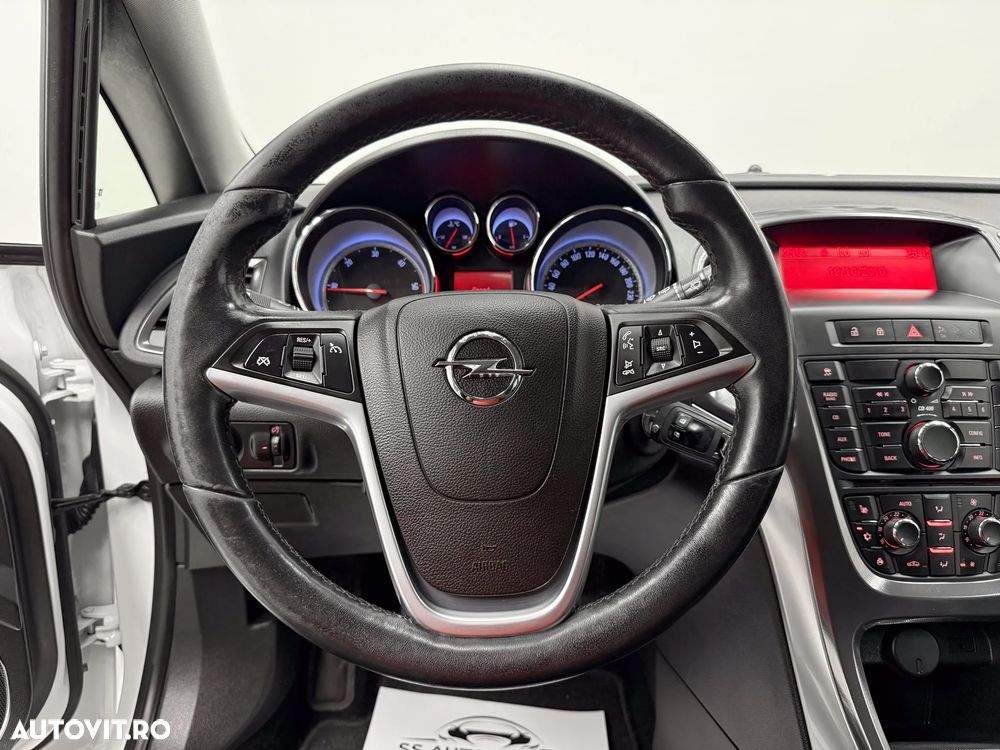 Opel Astra 2.0 CDTI Cosmo - 23