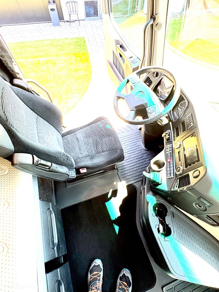 Mercedes-Benz Actros MP4 idealny stan - 8
