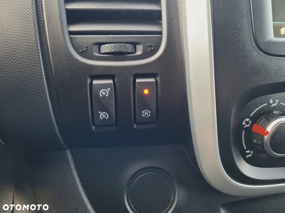 Renault Trafic LONG ZABUDOWA KLIMA KAMERA TEMPOMAT FV23% - 34