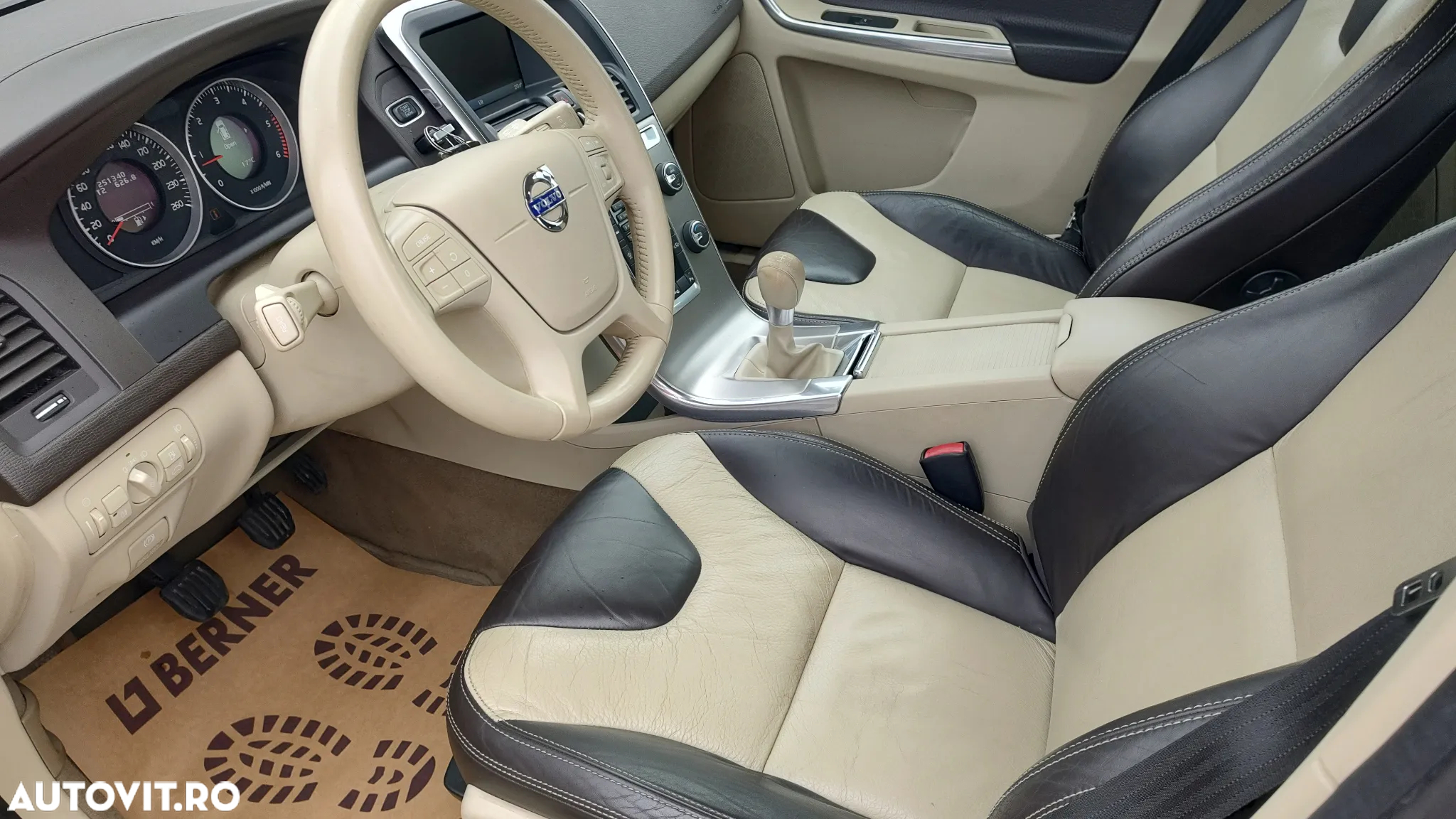 Volvo XC 60 D3 Kinetic - 9