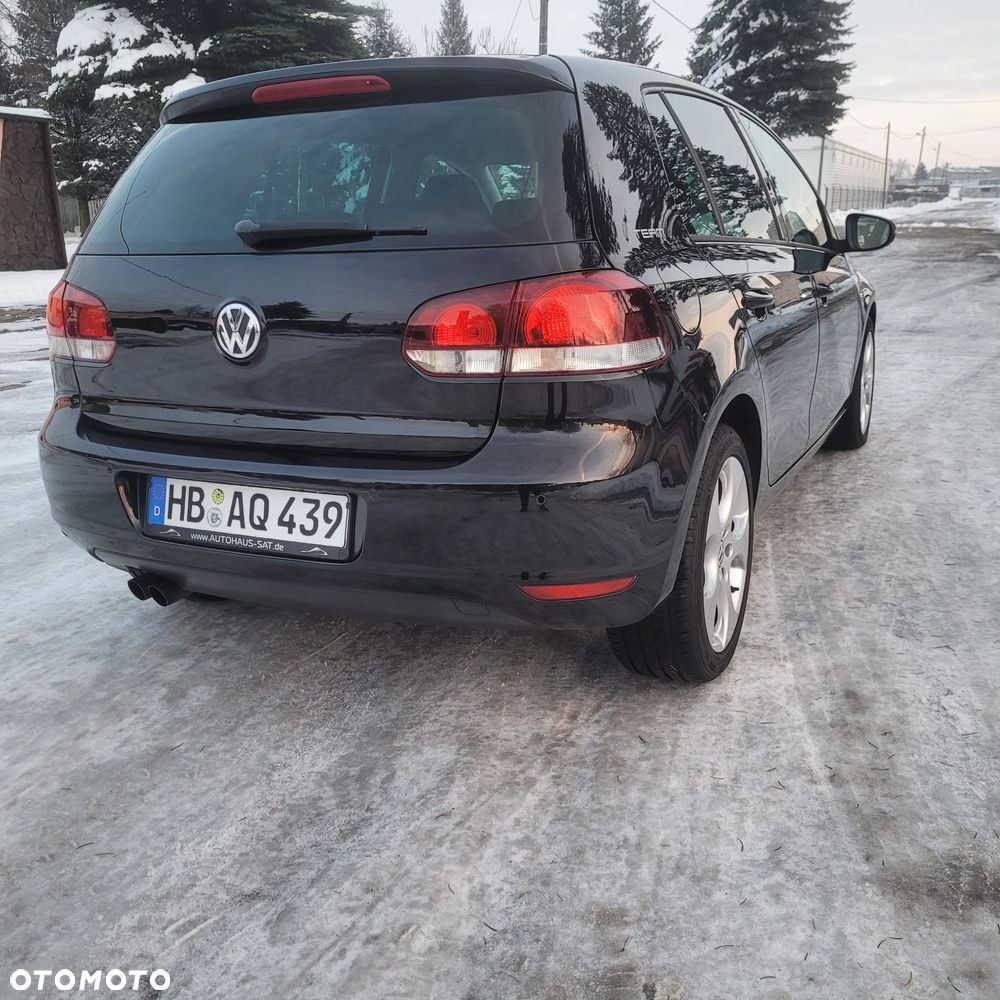Volkswagen Golf - 6