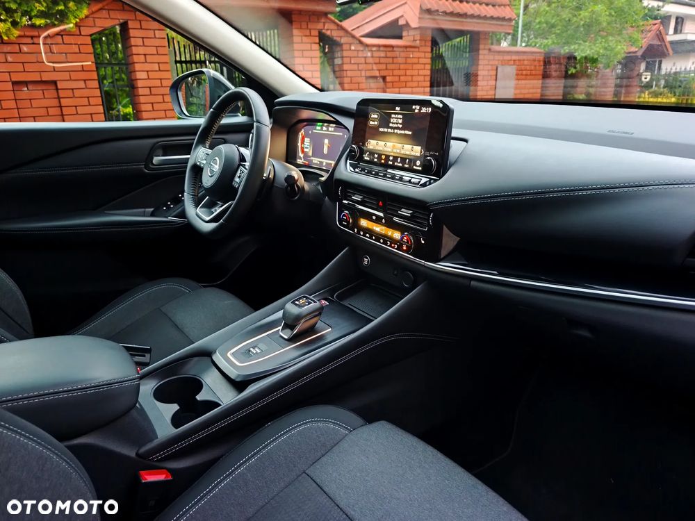 Nissan Qashqai 1.3 DIG-T mHEV N-Connecta Xtronic - 10