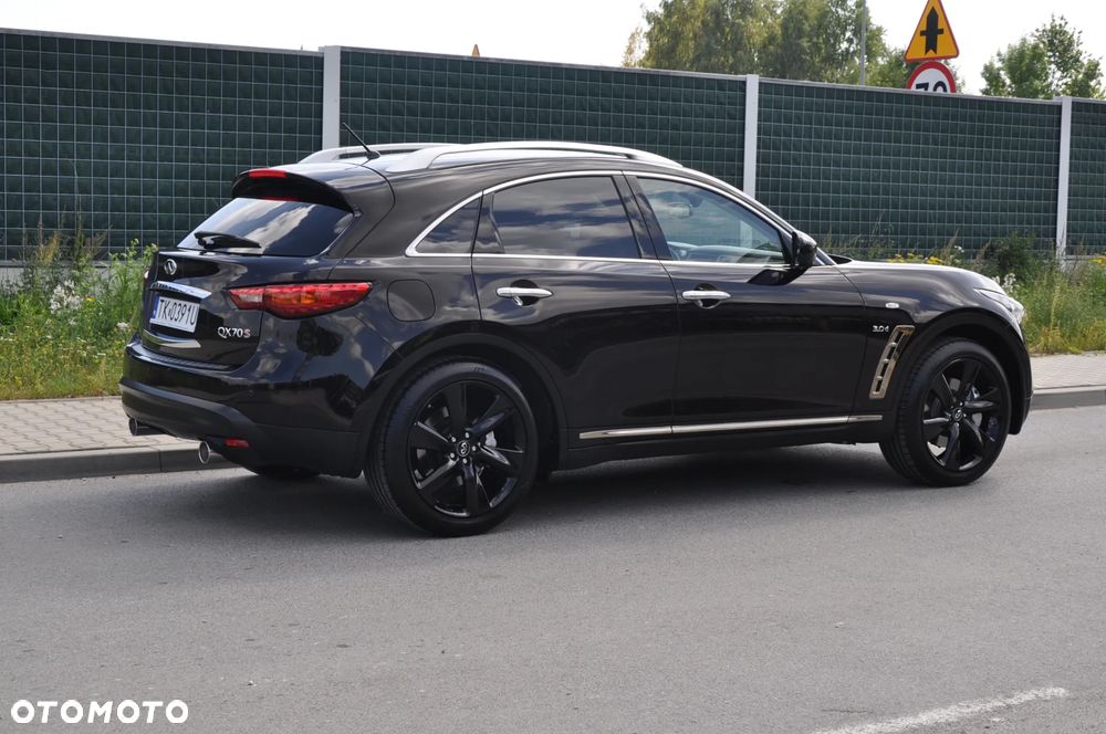 Infiniti QX70 - 27