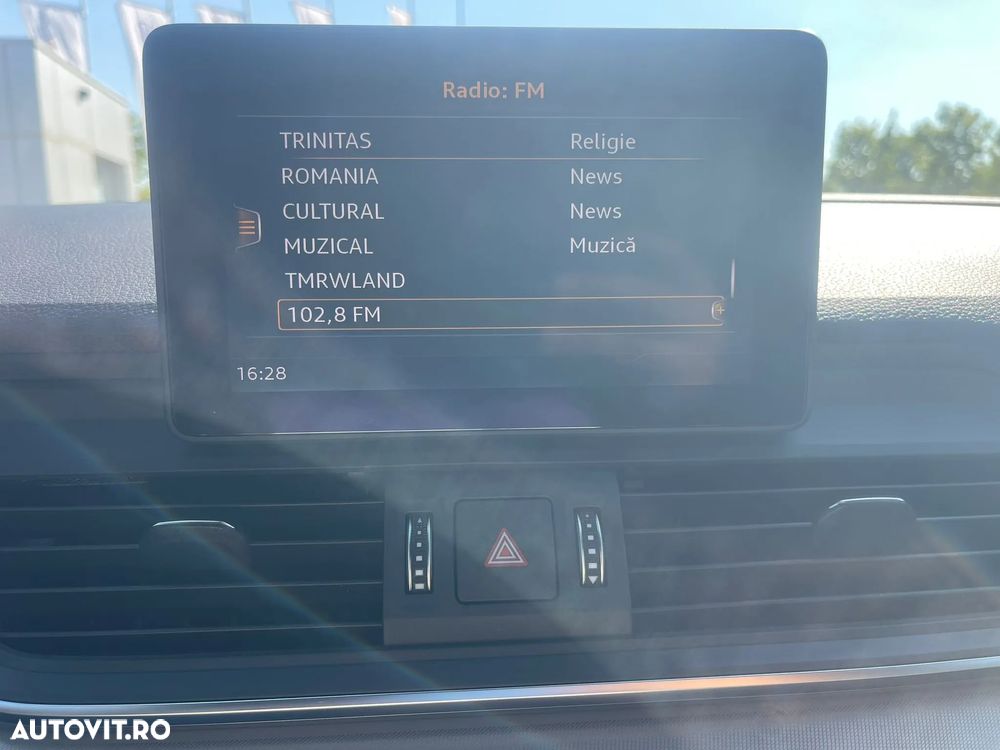 Audi Q5 2.0 40 TDI quattro S tronic Sport - 32