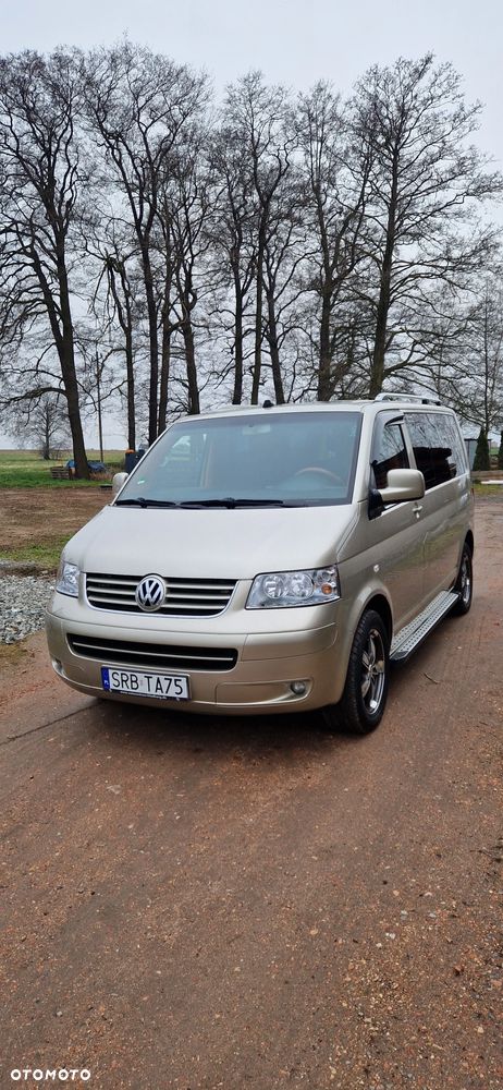 Volkswagen Multivan - 1