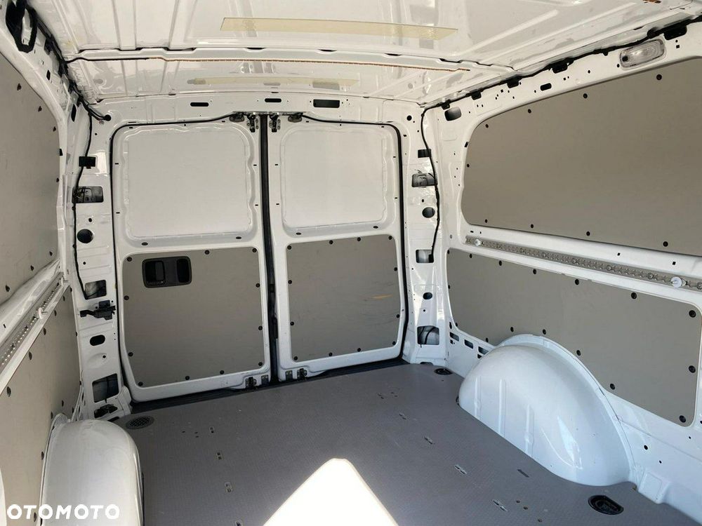 Mercedes-Benz Vito - 7