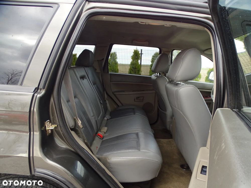 Jeep Grand Cherokee - 8