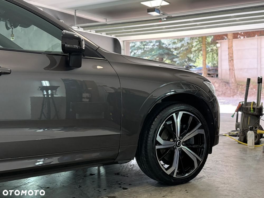 Volvo XC 60 B5 D AWD Plus Dark - 13