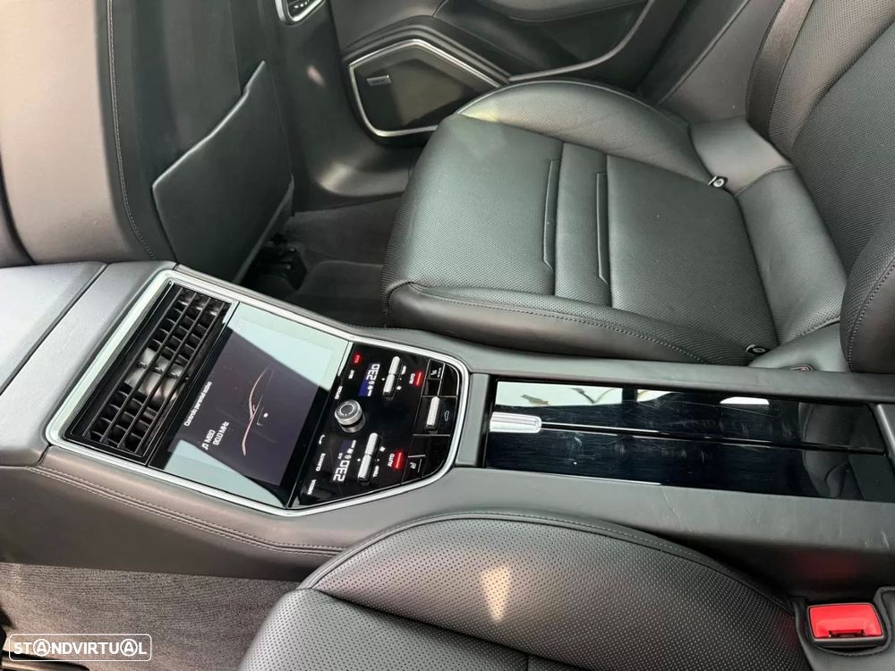 Porsche Panamera 4 E-Hybrid - 20