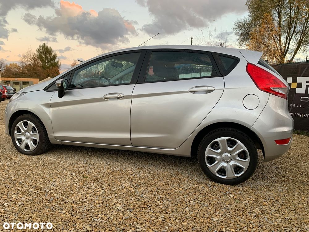 Ford Fiesta 1.4 Trend - 13