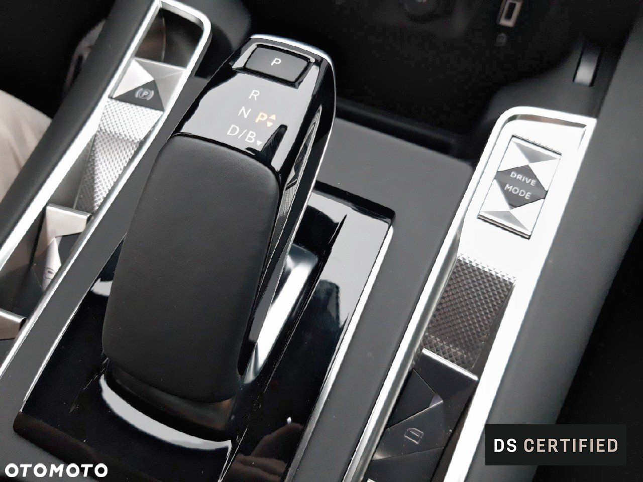 DS Automobiles DS 7 Crossback - 27
