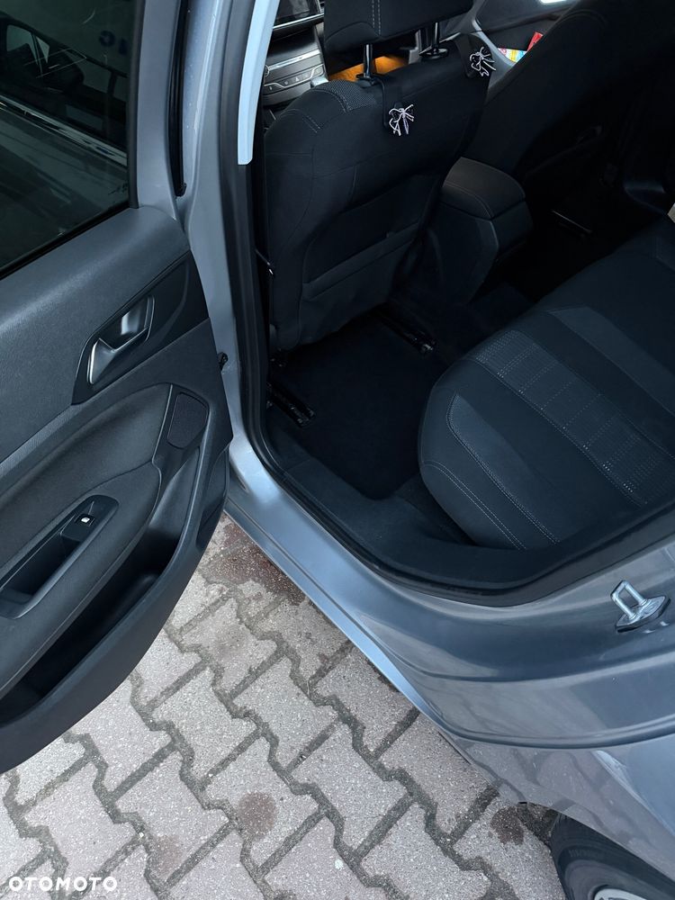 Peugeot 308 1.6 BlueHDi Allure S&S - 10