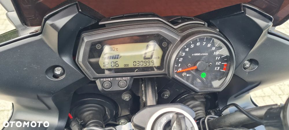 Yamaha FZ - 12