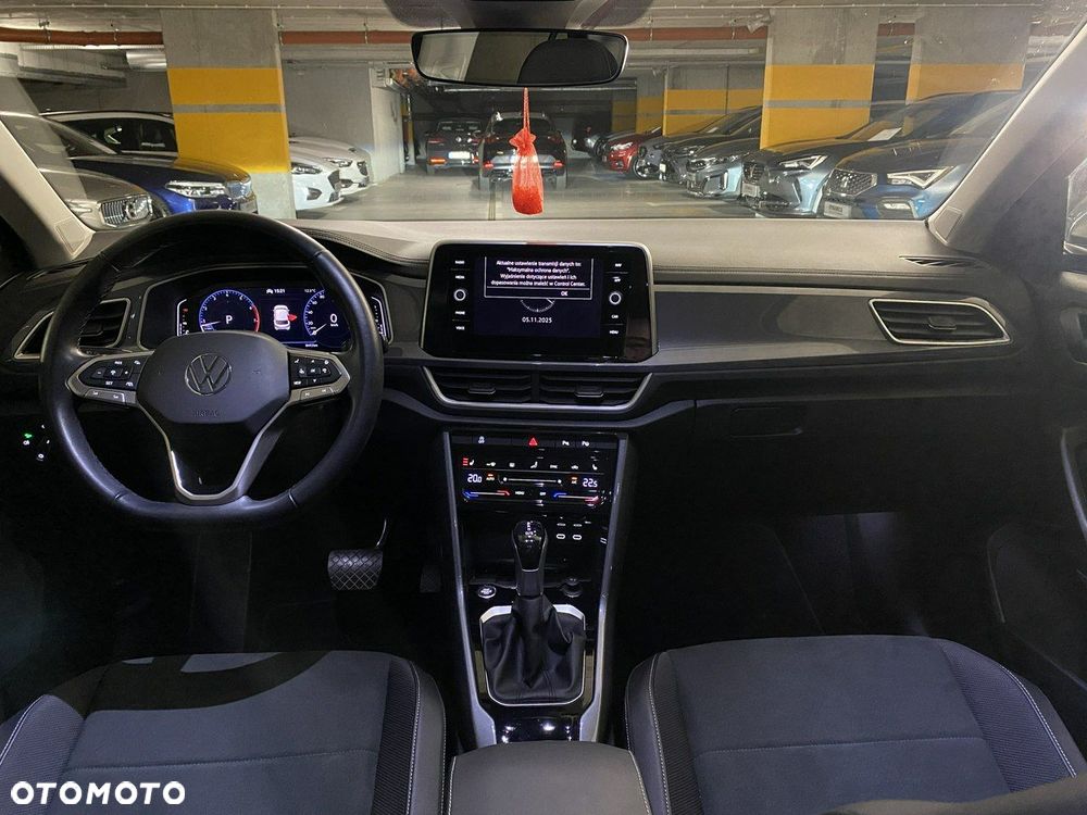 Volkswagen T-Roc - 17