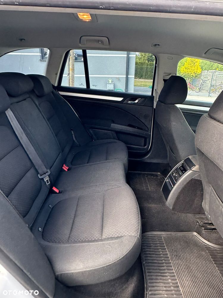 Skoda Superb 2.0 TDI 4x4 Business DSG - 33