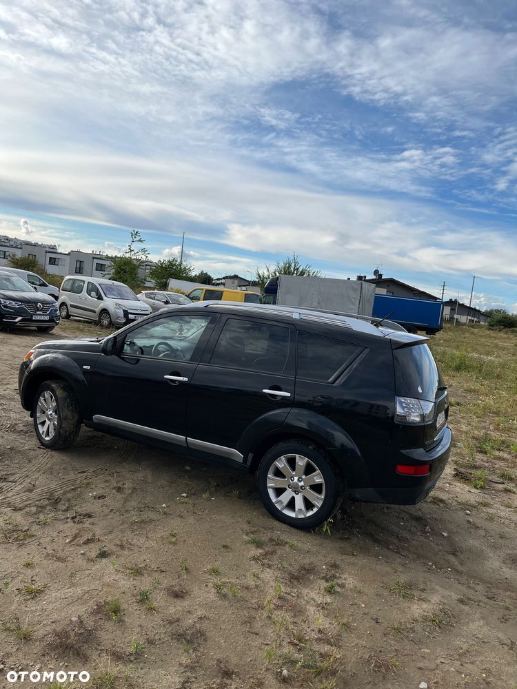 Mitsubishi Outlander 2.0 DID Instyle - 4