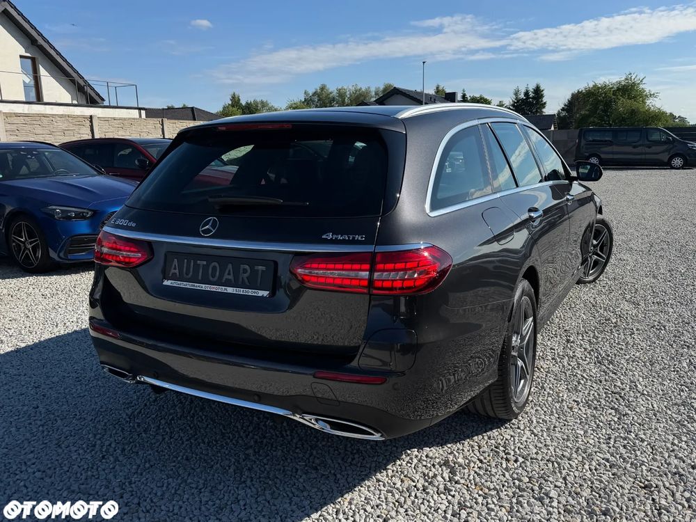 Mercedes-Benz Klasa E 300 de PHEV 4-Matic AMG 9G-Tronic - 17