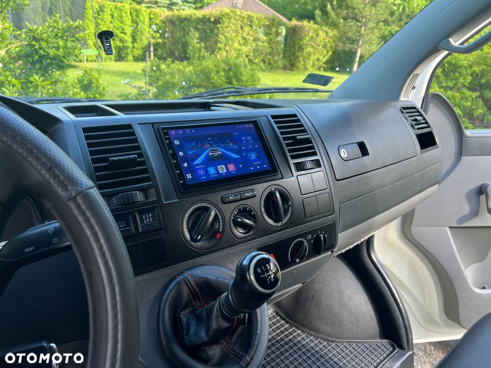Volkswagen Transporter - 11