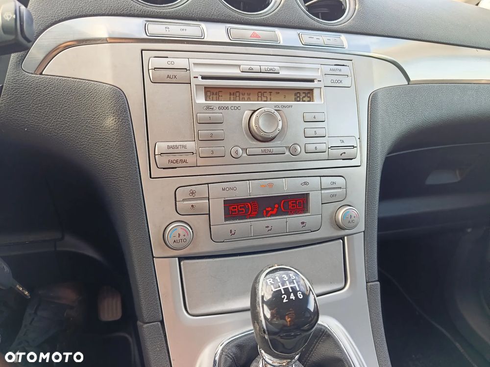 Ford S-Max 2.0 TDCi Ambiente - 18
