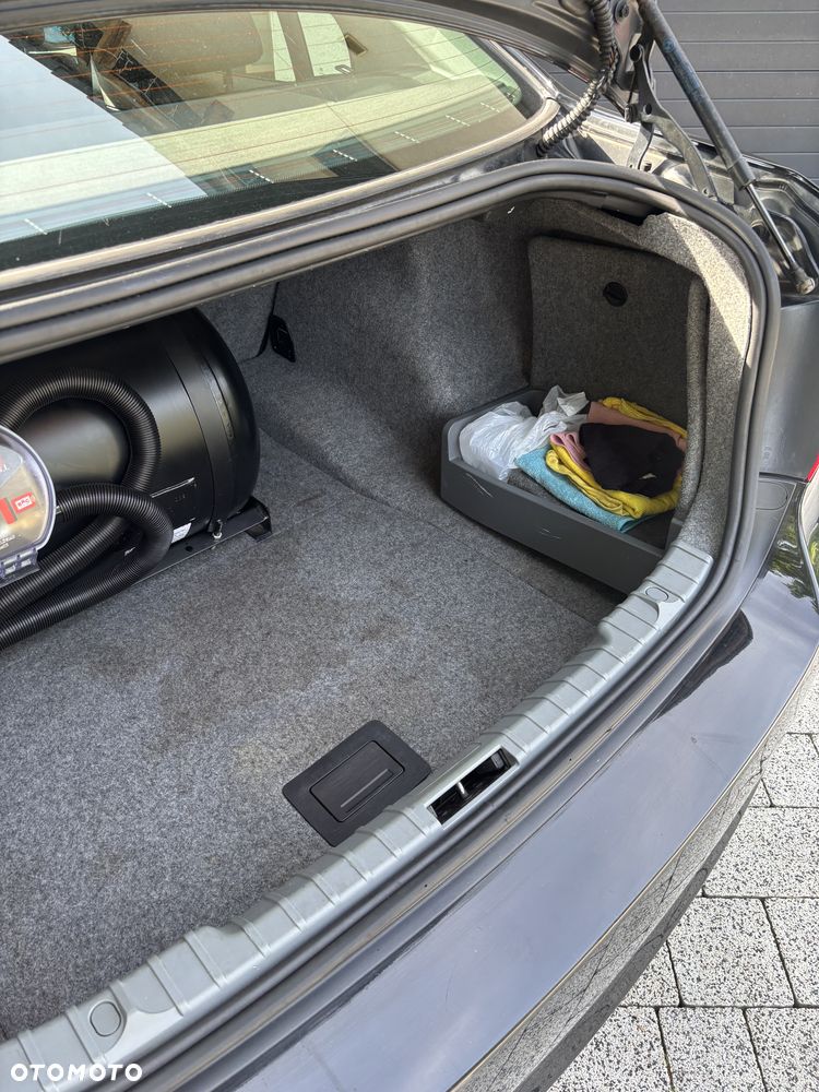 BMW Seria 3 318i - 31