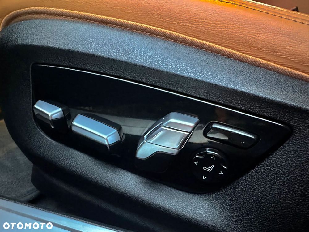 BMW Seria 7 740d xDrive - 18