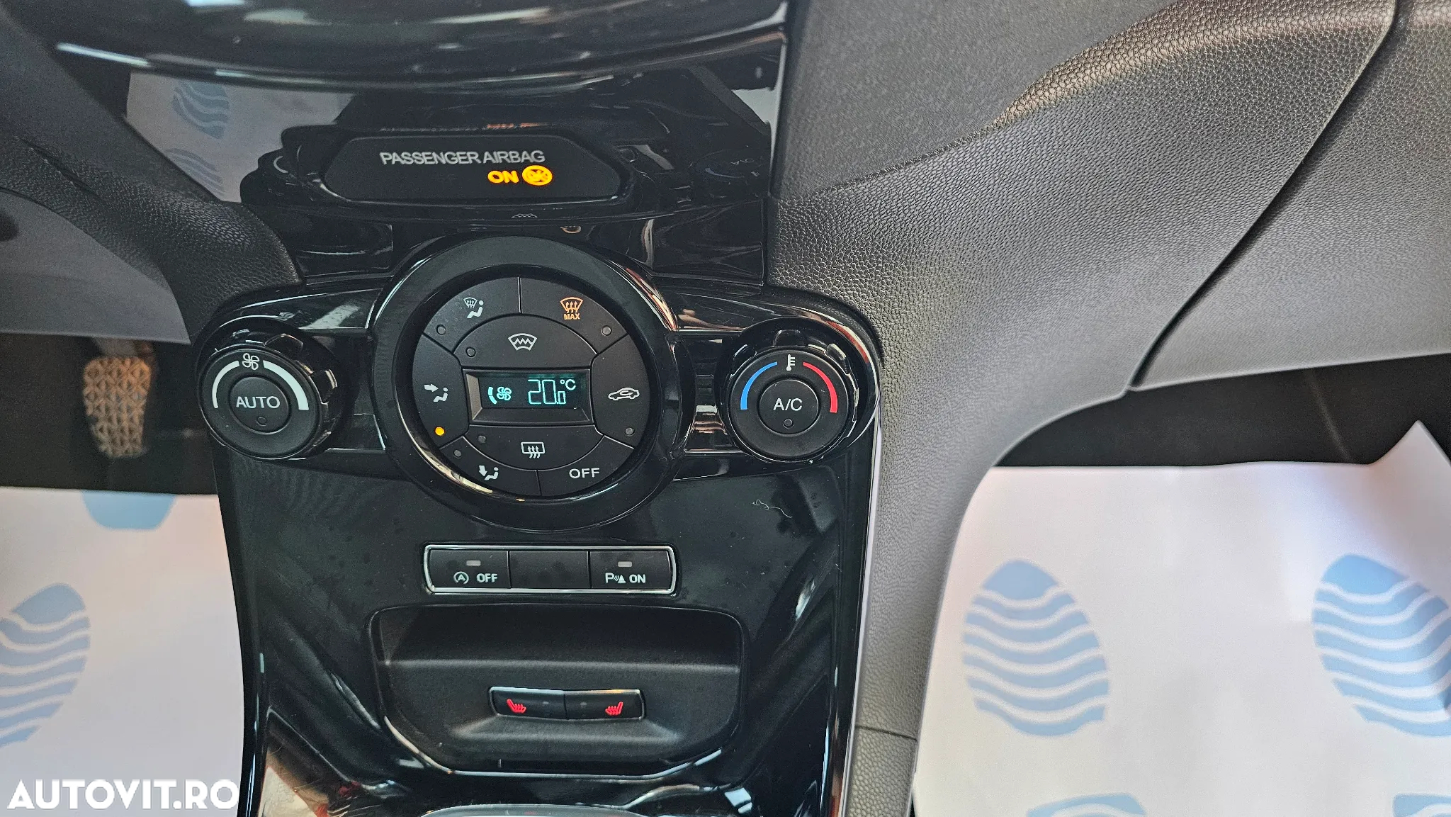 Ford Fiesta 1.0 EcoBoost Start-Stop Titanium - 11