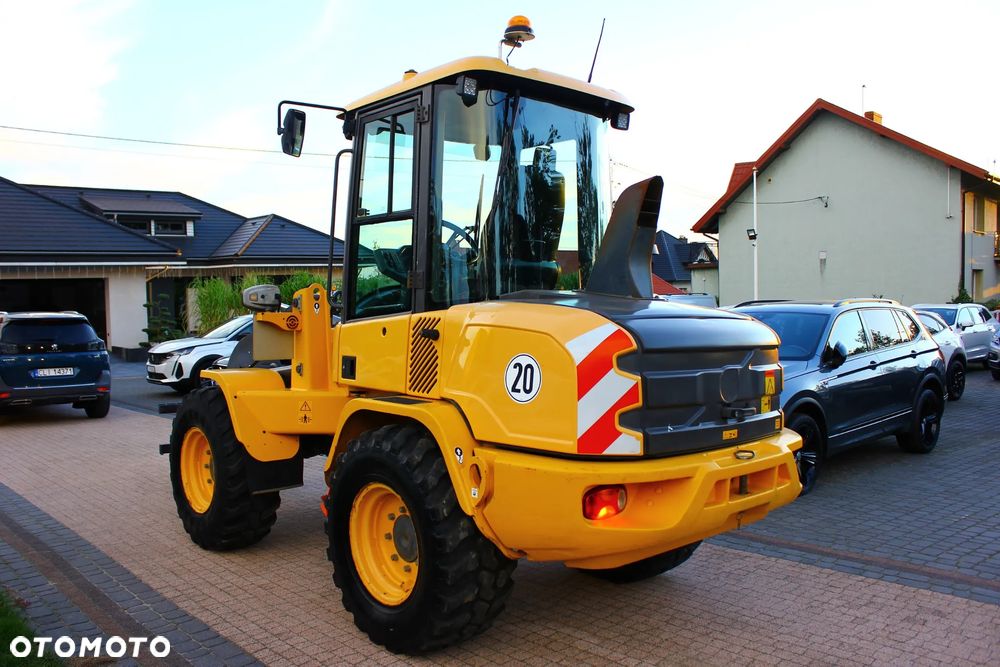Volvo L30G - 6