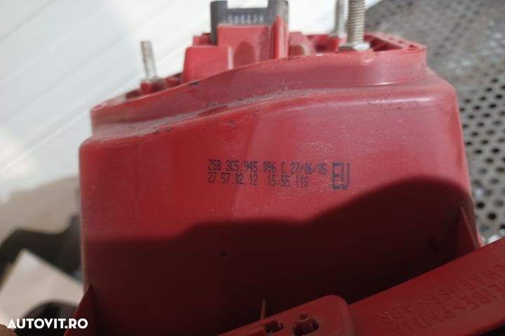 Lampa / Tripla stop dreapta pe aripa 3C5945096C Volkswagen VW Passat - 4