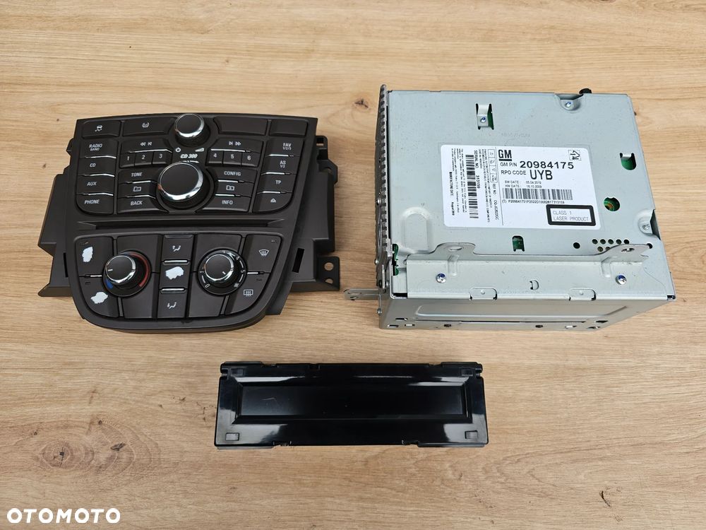 RADIO PANEL WYŚWIETLACZ CD 300 OPEL MERIVA B BRĄZOWE - 1