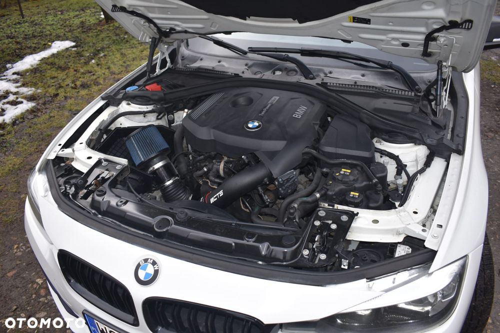 BMW Seria 3 330i Sport Line Shadow - 11