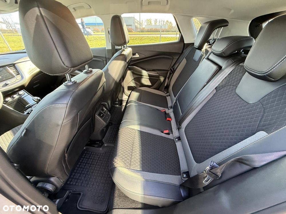 Opel Grandland X 1.6 T Elite S&S - 24