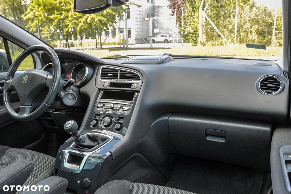 Peugeot 5008 - 11