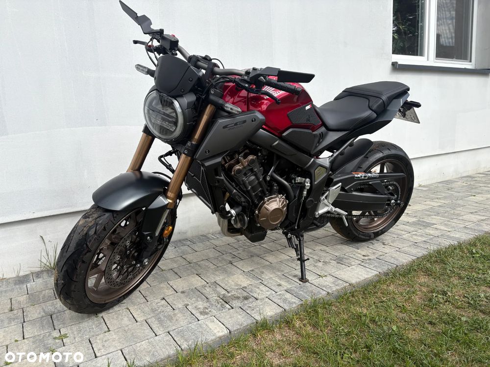 Honda CB - 1