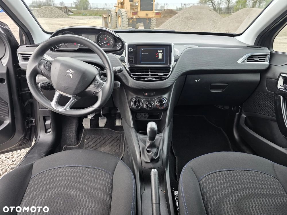 Peugeot 208 PureTech 82 Start & Stop Allure - 8