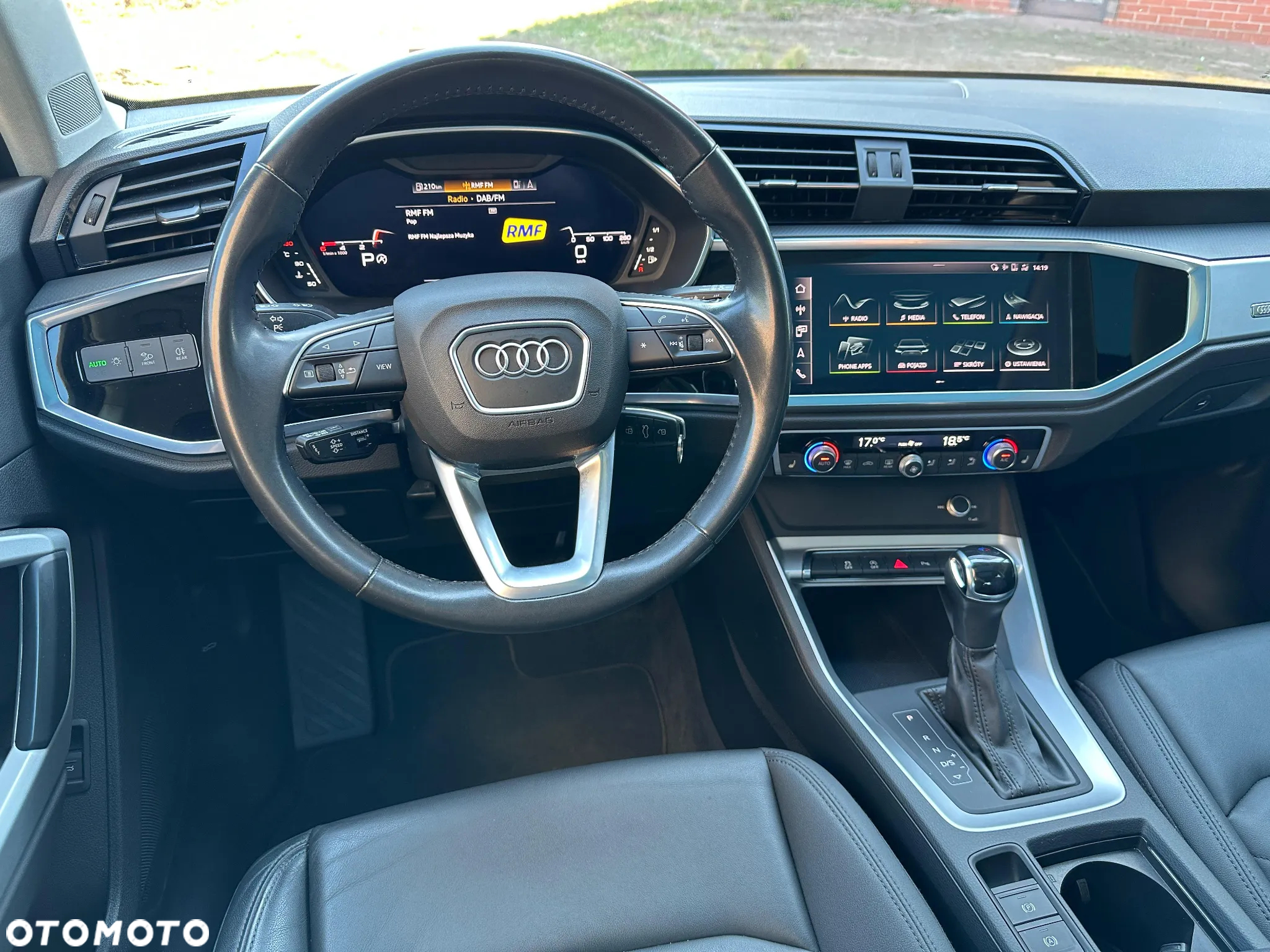 Audi Q3 2.0 TDI S tronic design - 11