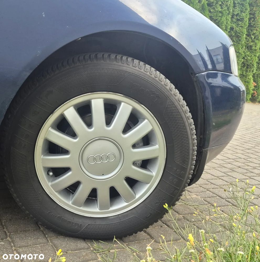 Audi A3 3-drzwiowe 1.6 Ambition - 24