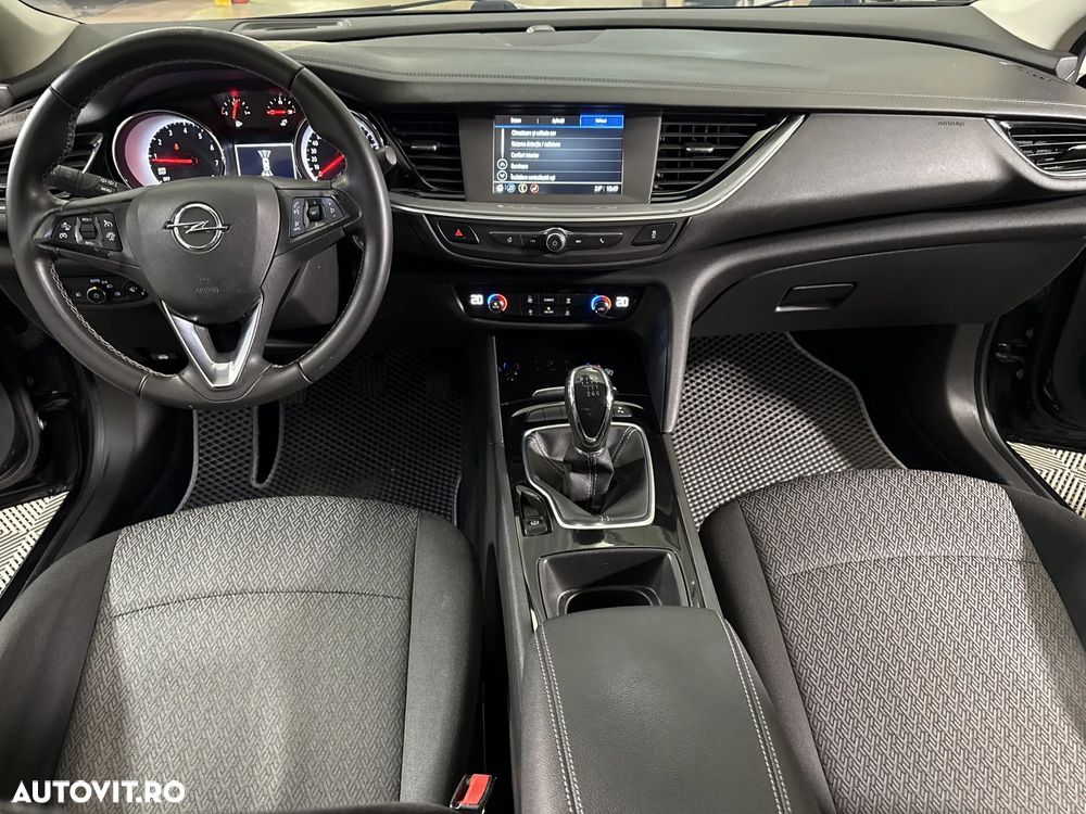 Opel Insignia - 10