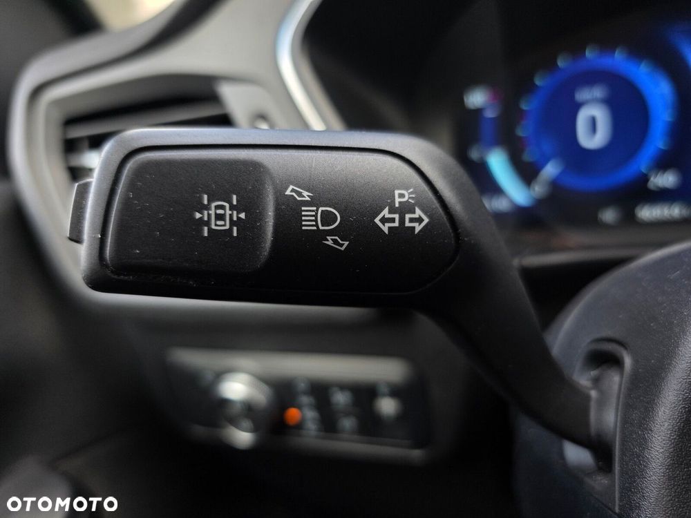 Ford Kuga - 12